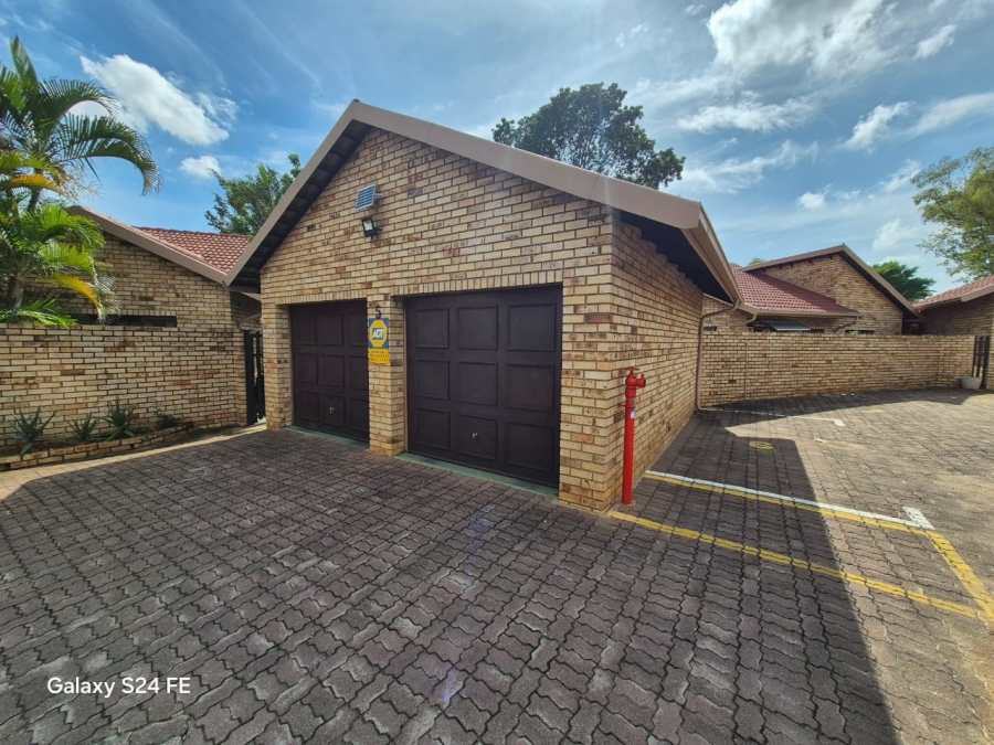 4 Bedroom Property for Sale in Safari Gardens North West